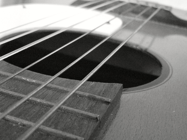 Replace your strings to avoid rusty fingers